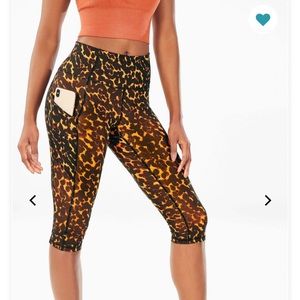 Fabletics Oasis Pureluxe Ultra Crop Tortoise Print